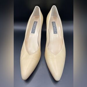 Prevata Women's Beige Leather Heels